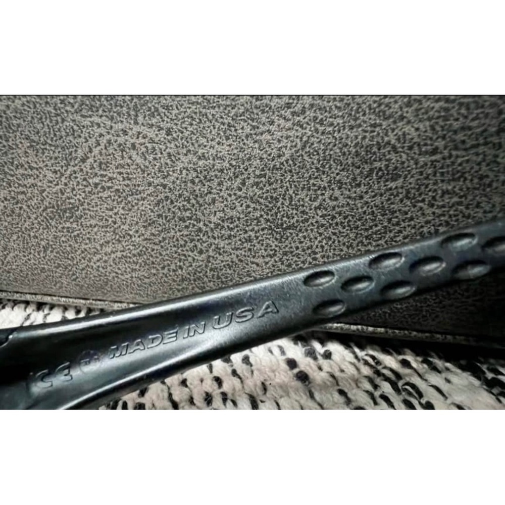 Oakley Fives Men's Sunglasses with Storage Bag, Used, Vintage 2000's - Picture 7 of 9